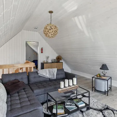 2 Bedroom Stunning In 度假居